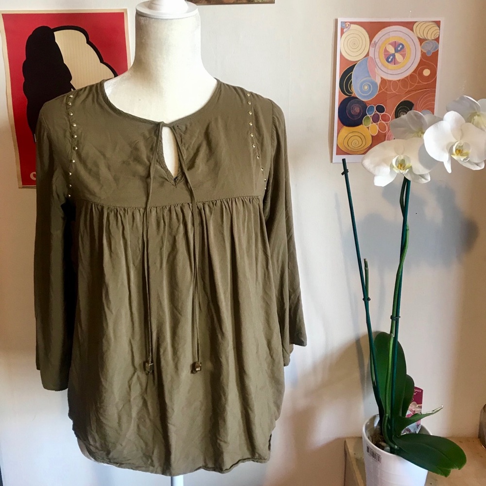 MK olive top with gold accents